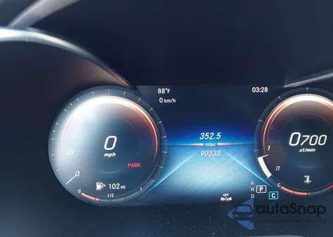 2019 Mercedes-Benz C 300 4Matic z USA, uszkodzony, nr VIN 55SWF8EBXKU319460